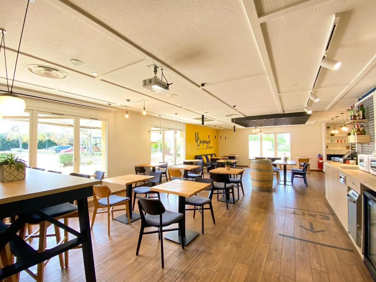 Kyriad Direct Roanne Hotel